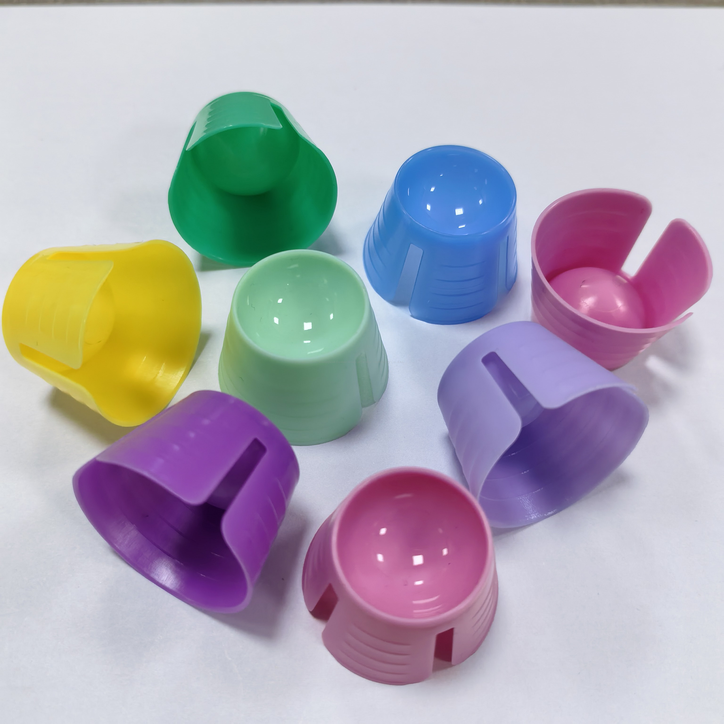 Lightweight Convenient Disposable Mixing Container for Dental Treatment Disposable Multi-Purpose Dappen Dishes