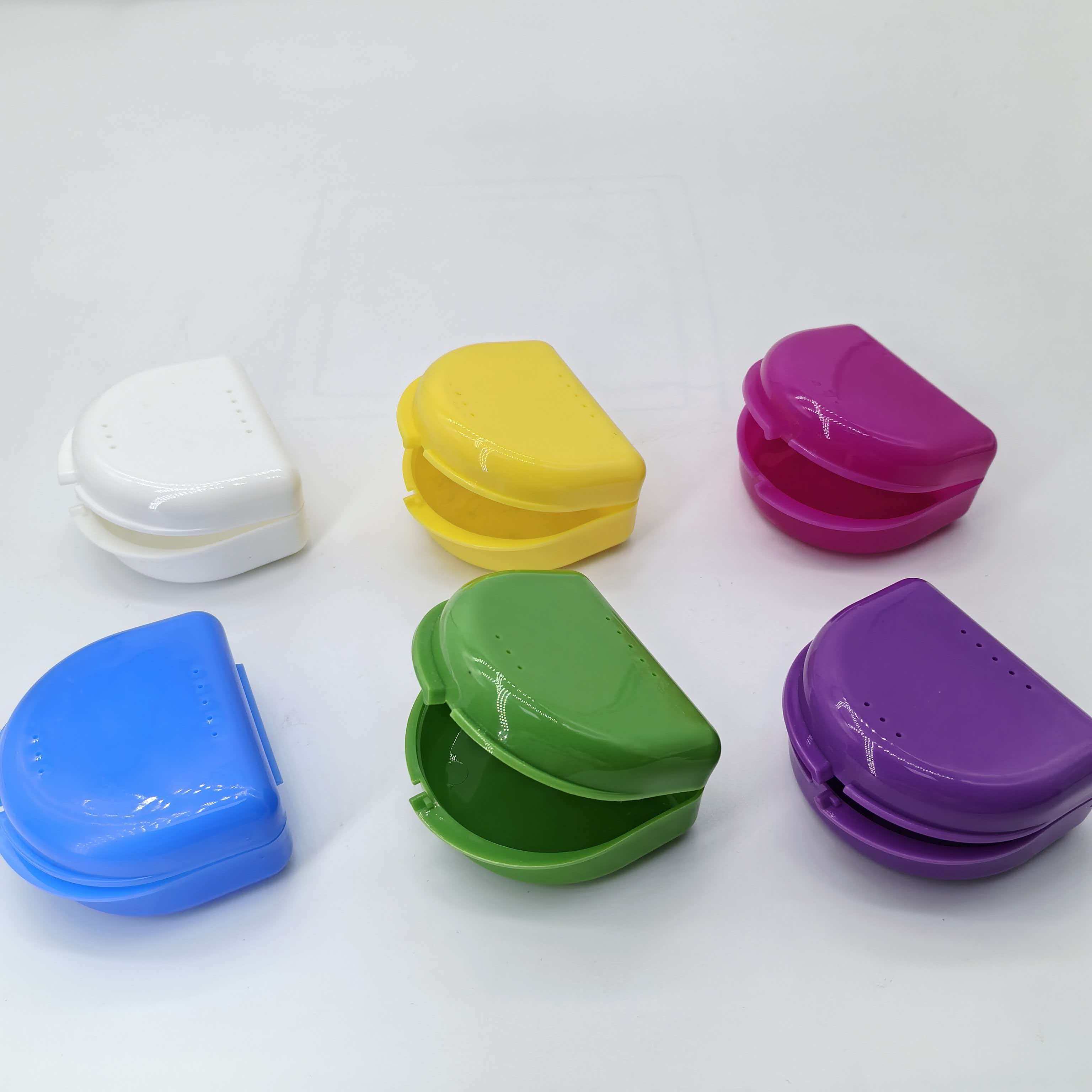 Tooth Box With Hole Retainer