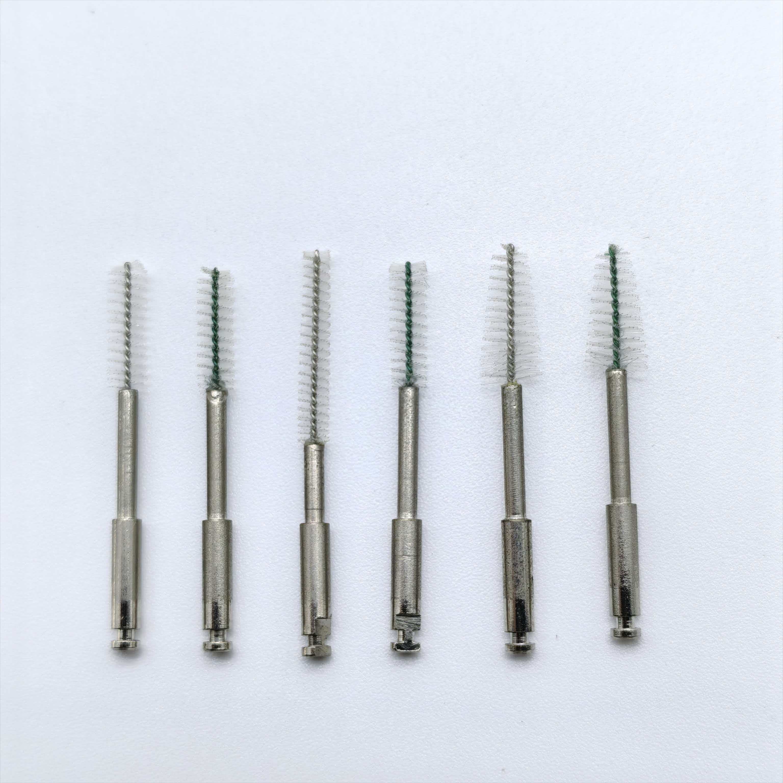 Root Cancel Cleaning Brush